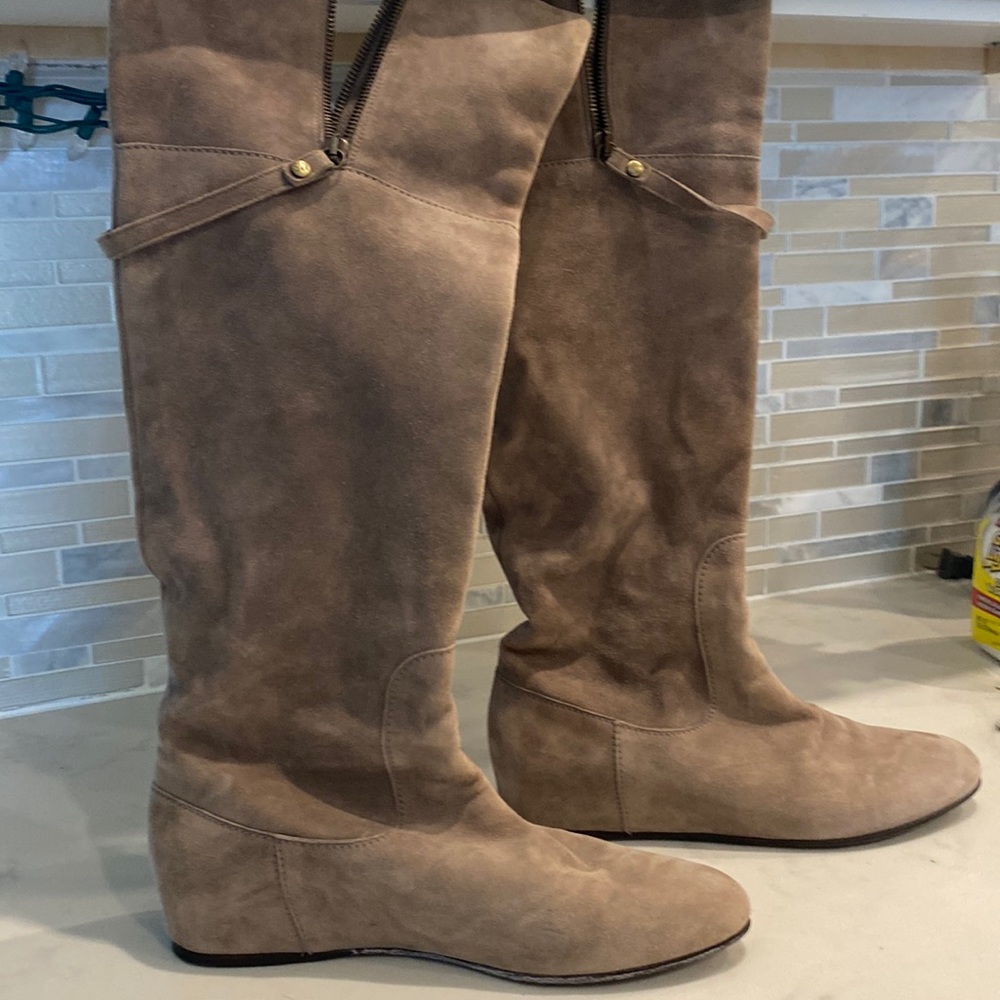 Tan suede Stuart Weitzman knee boots. Worn one time.
